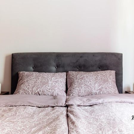 Music House Apartment Tuzla Bagian luar foto