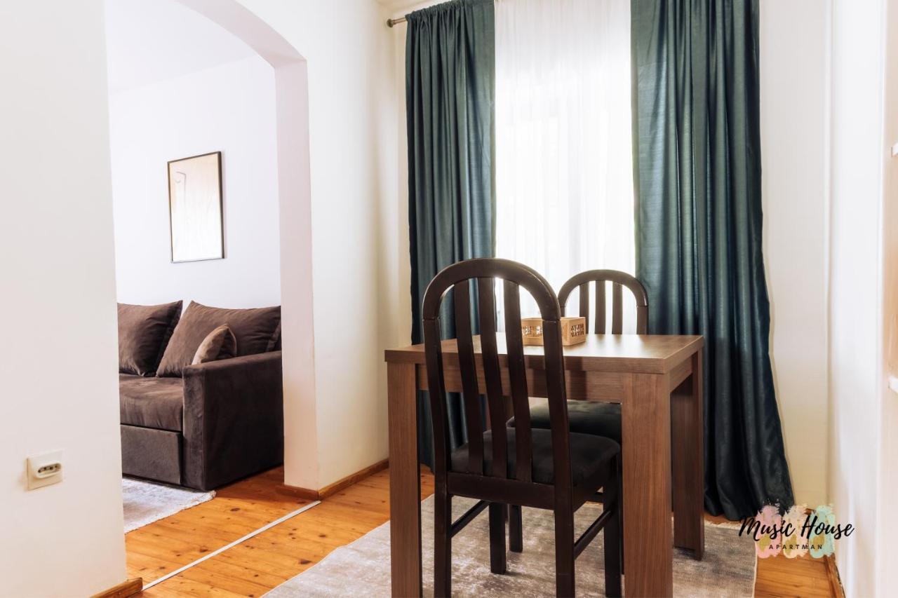 Music House Apartment Tuzla Bagian luar foto