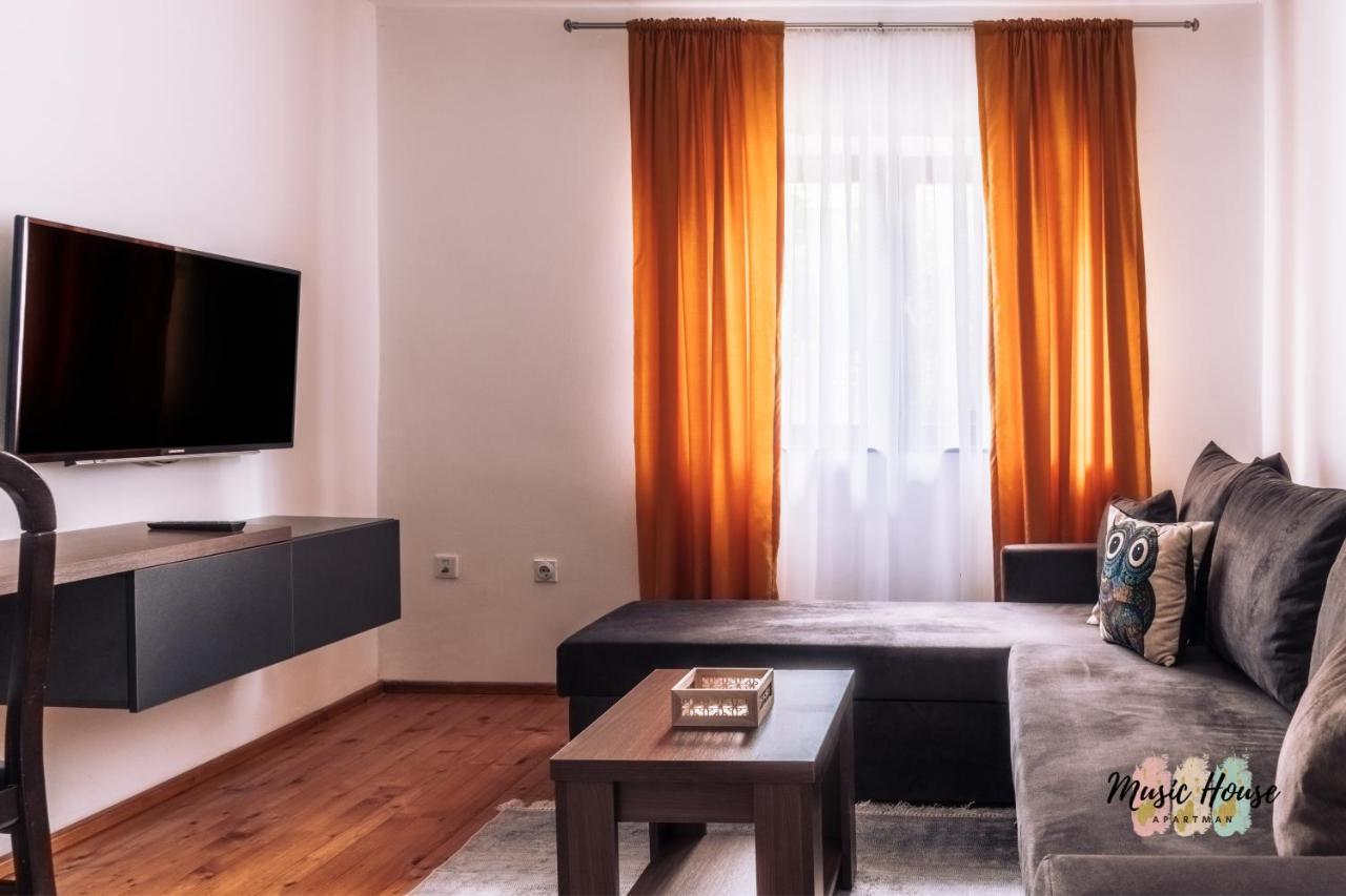 Music House Apartment Tuzla Bagian luar foto